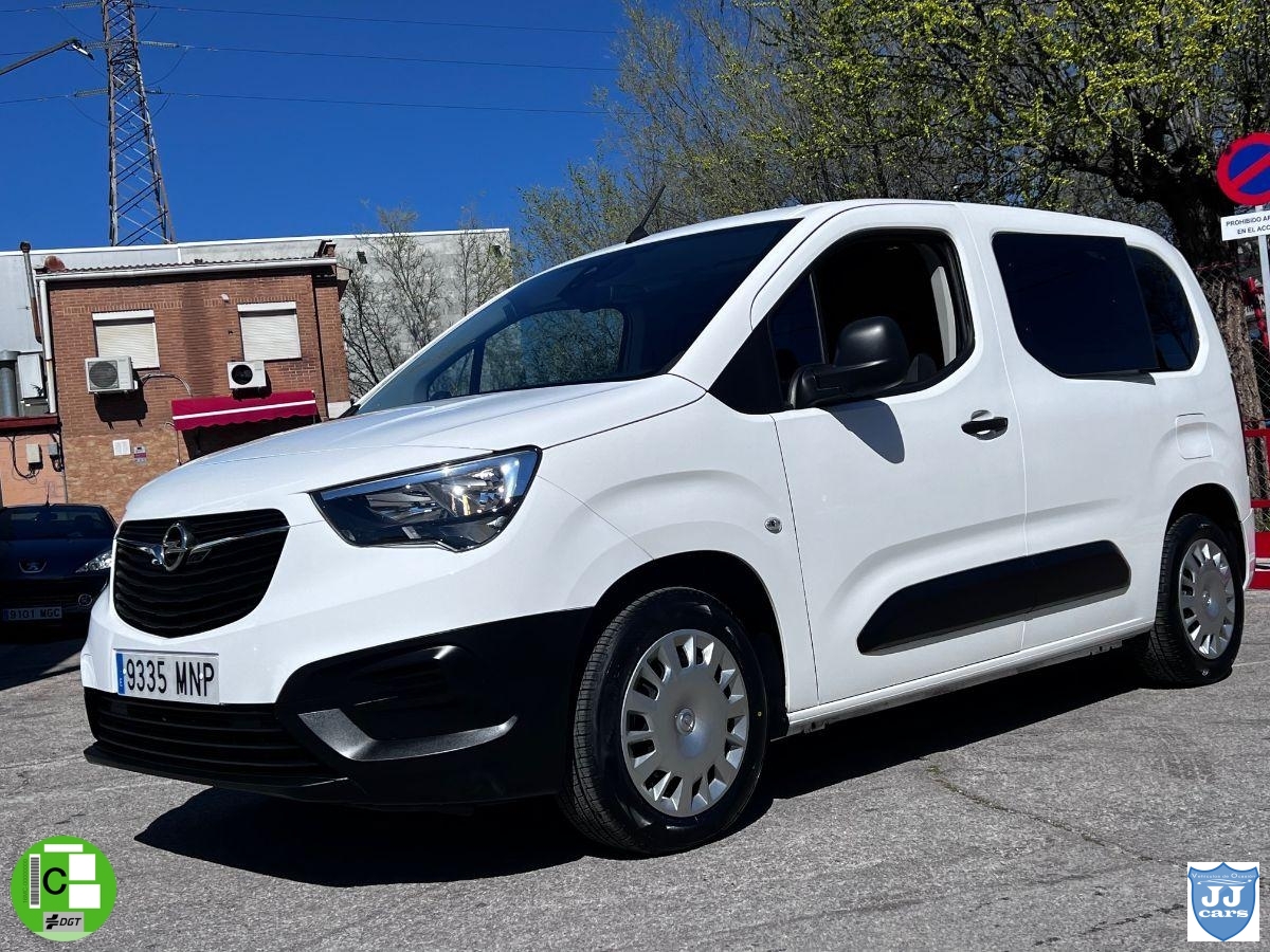 OPEL – Combo – Life Expression L 1.2 T 81 kWStart/Stop