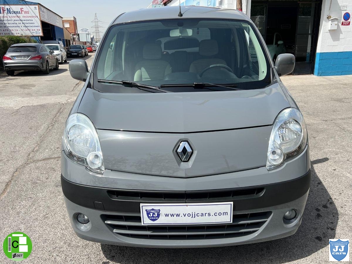 RENAULT – Kangoo Combi