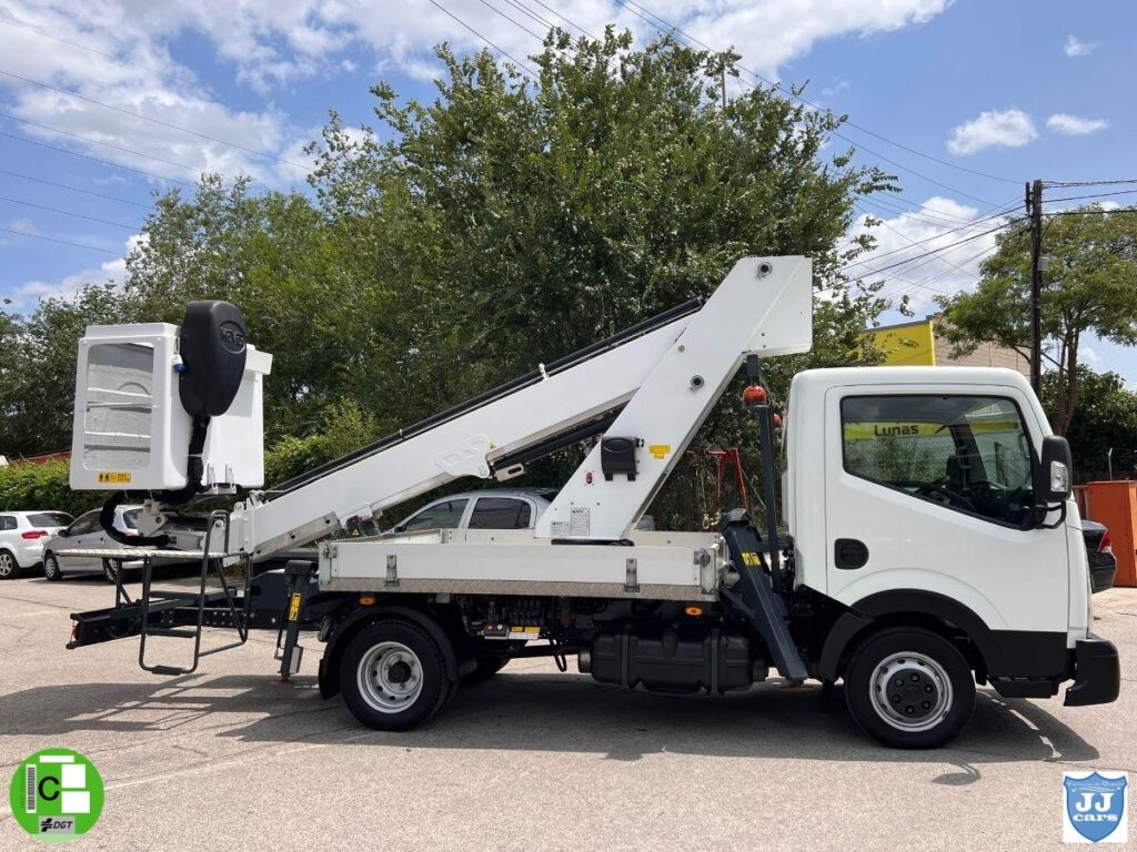 NISSAN CABSTA CESTA ELEVADORA