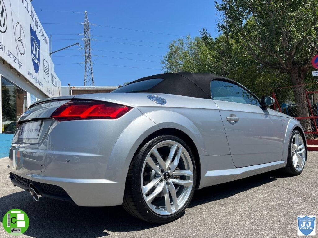 AUDI – TT – Roadster  45 TFSI S Line