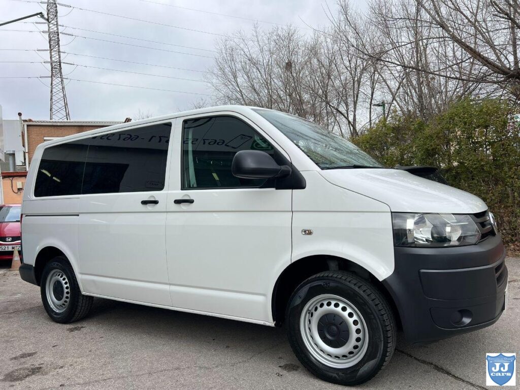 VOLKSWAGEN – Transporter 2.0TDI COMBI 9