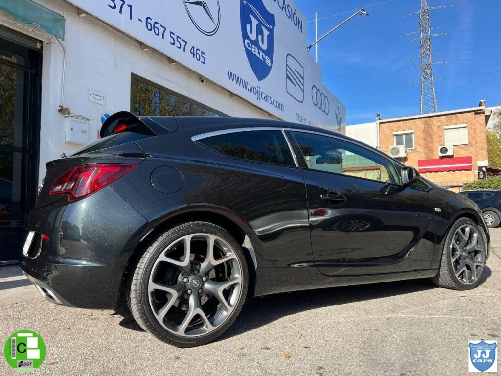 OPEL – Astra GTC – 2.0 T 280CV S&S 3p. OPC