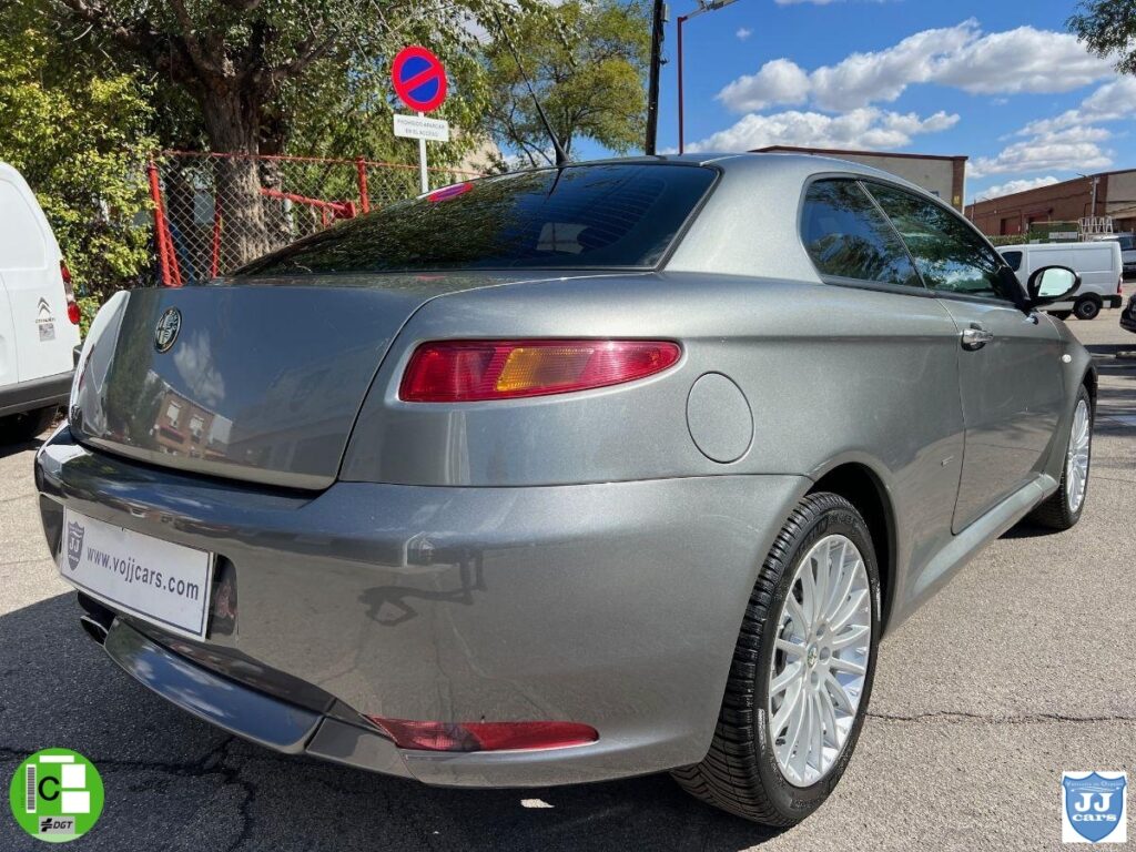 ALFA ROMEO – GT – 2.0 JTS Distinctive