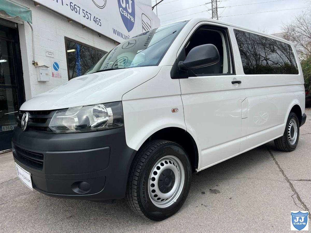 VOLKSWAGEN – Transporter 2.0TDI COMBI 9