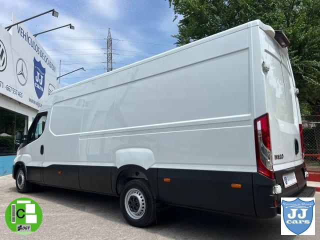 IVECO Daily 2.3 TD 35S 16 A8 V 4100H2 16 M3