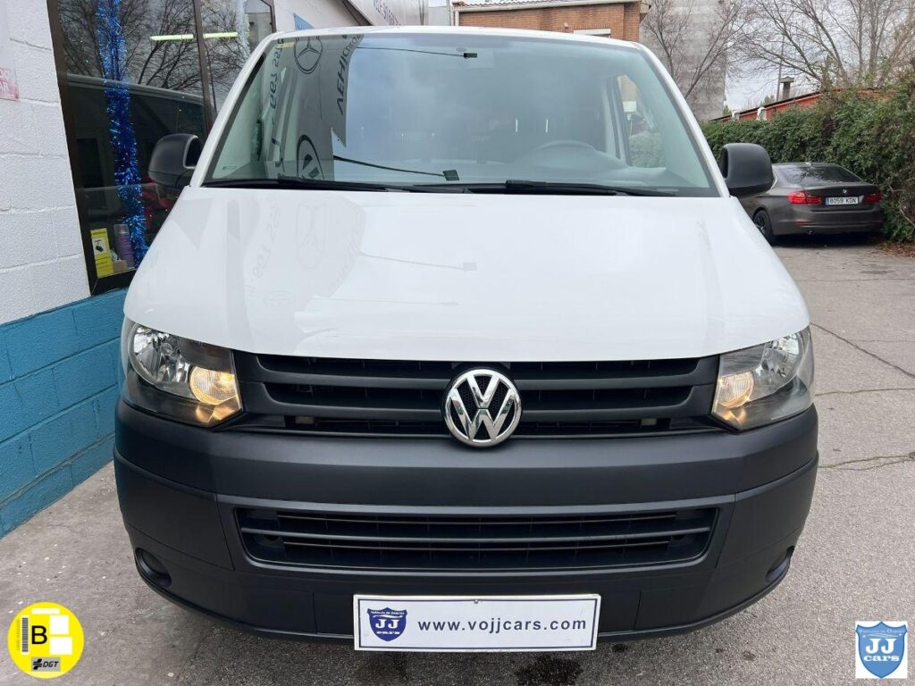 VOLKSWAGEN TRANSPORTER  2.0TDI COMBI 9