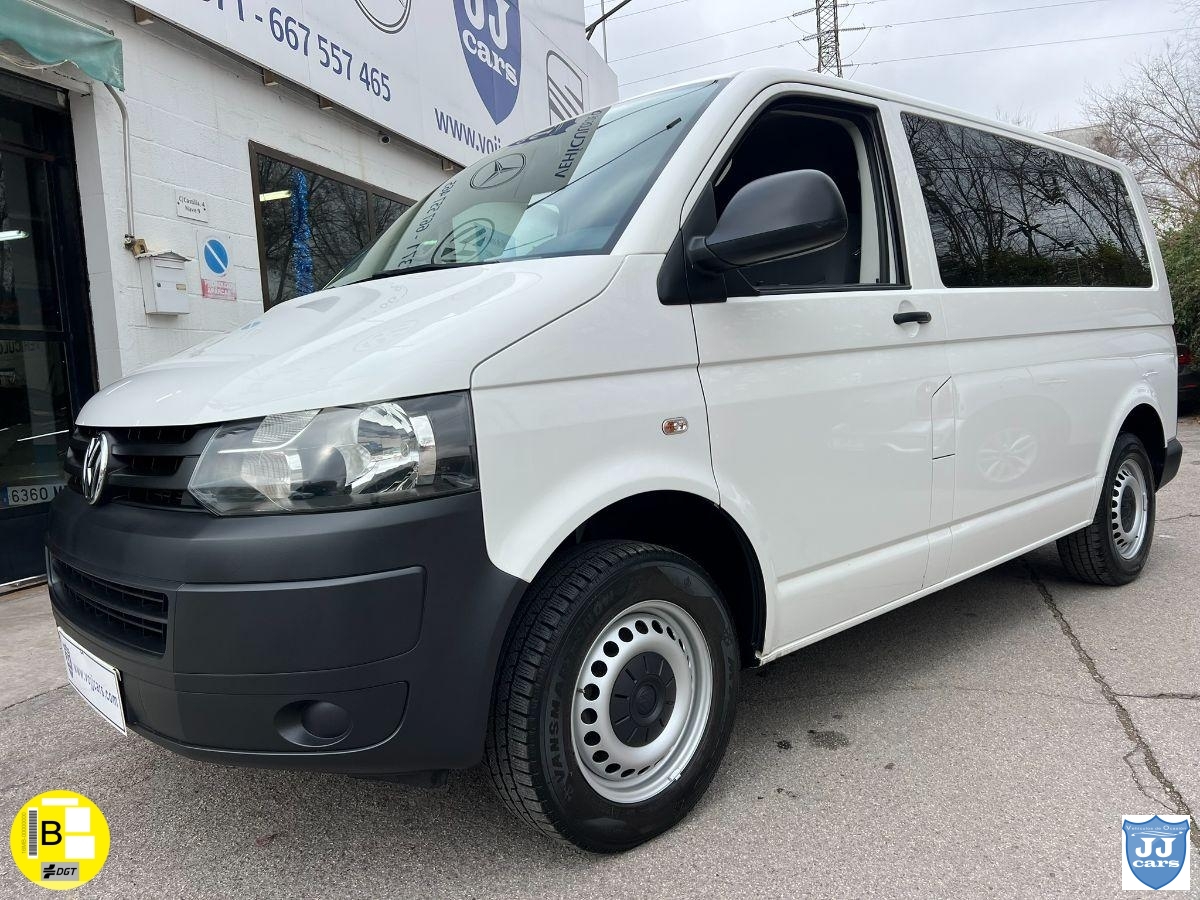 VOLKSWAGEN TRANSPORTER  2.0TDI COMBI 9
