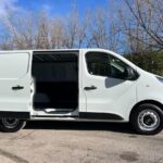 
										RENAULT TRAFIC 2.0DCI  L1H1 full									