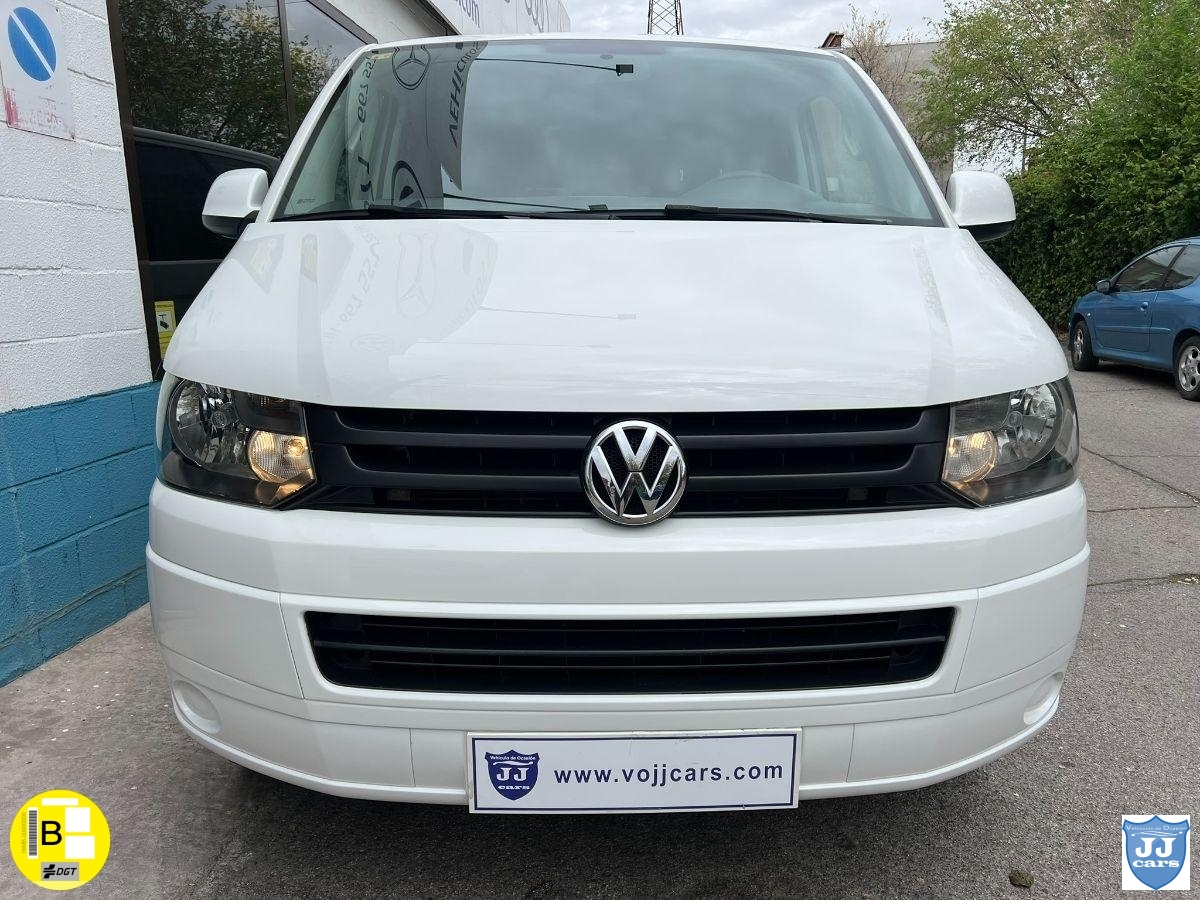 VOLKSWAGEN Transporter  2.0TDI Combi 9