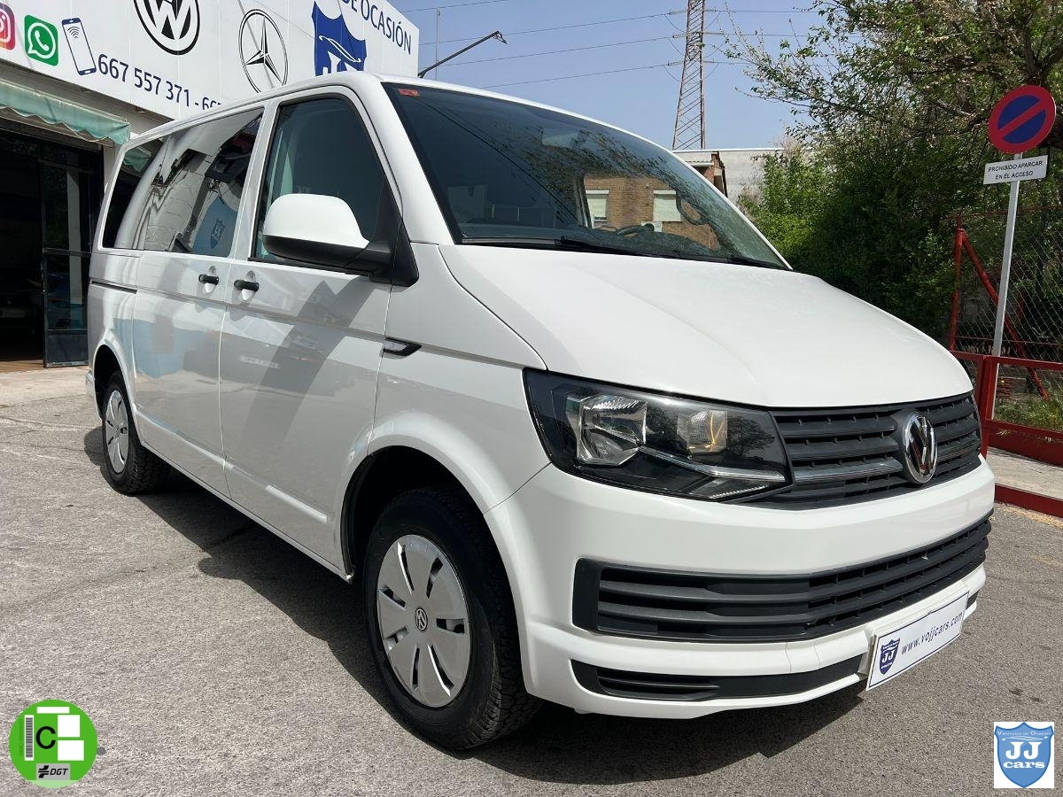 VOLKSWAGEN Transporter 2.0Tdi Combi 9