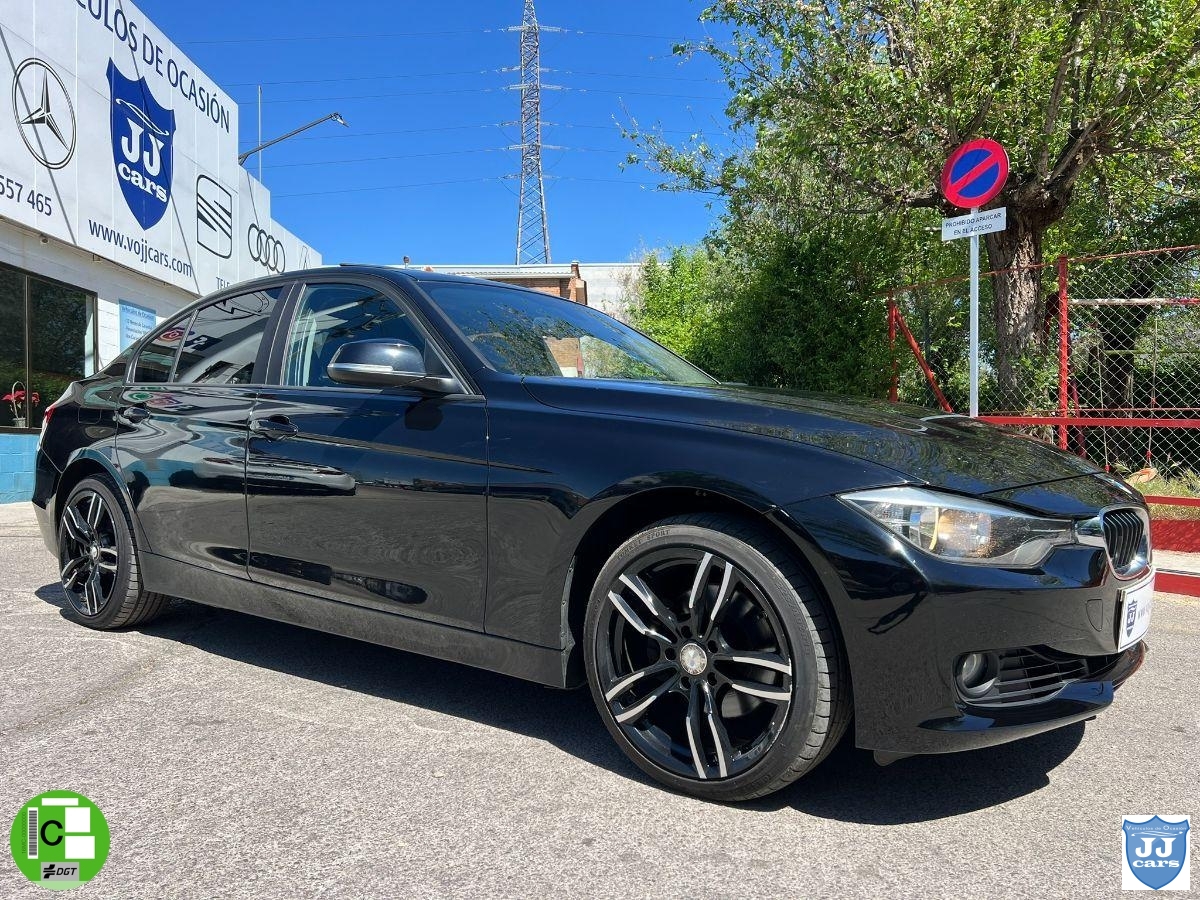 BMW – Serie 3 – 328i xDrive Berlina