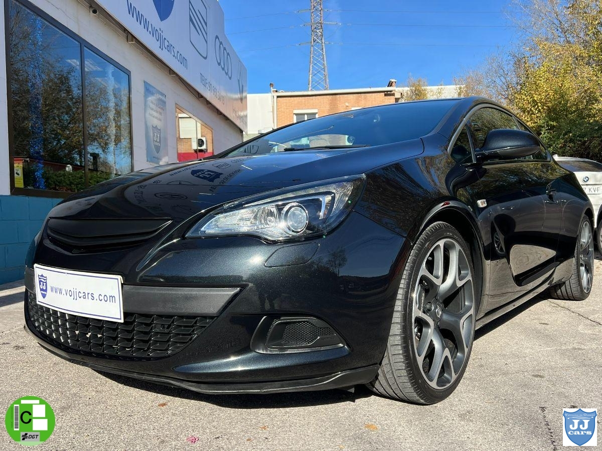 OPEL – Astra GTC – 2.0 T 280CV S&S 3p. OPC