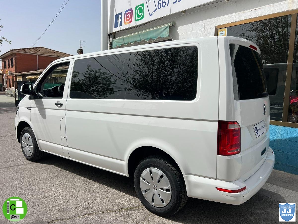 VOLKSWAGEN Transporter 2.0Tdi Combi 9